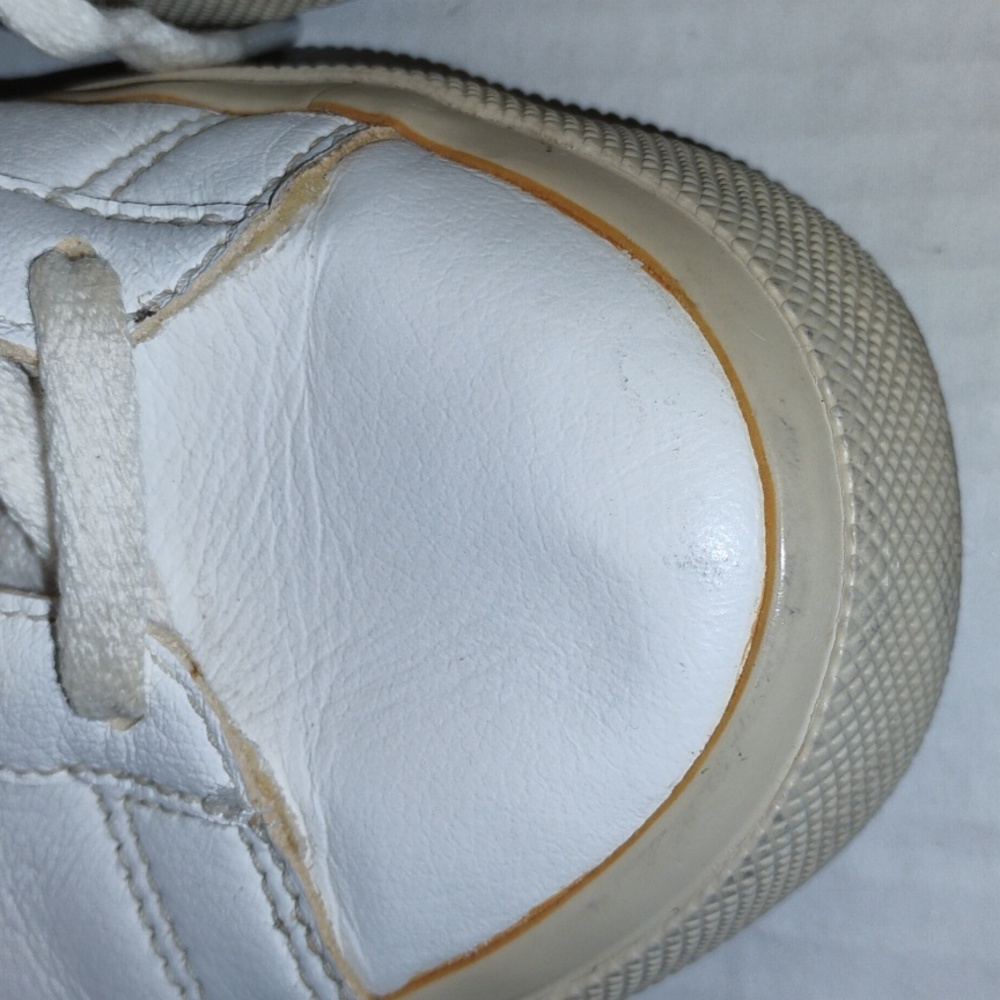 Veja Campo Leather Sneakers. Womens size 9. White & Light Copper in color. - Picture 10 of 13